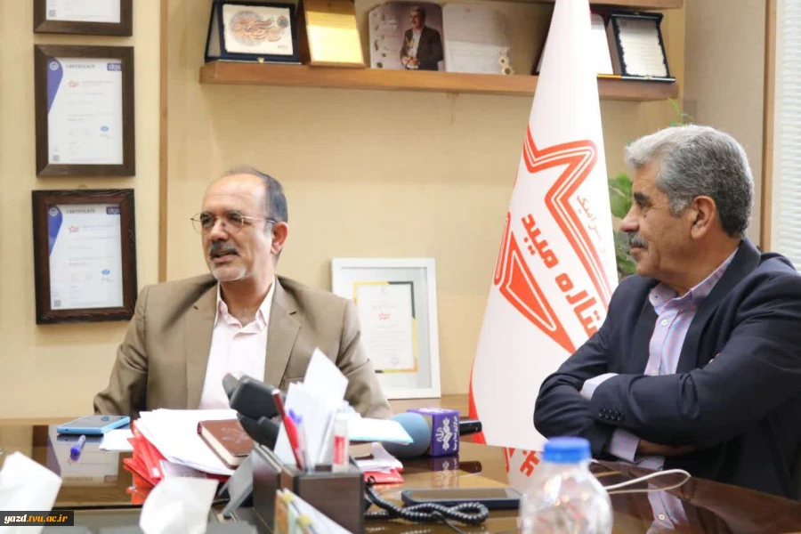 بازدید دانشجویان آموزشکده ملی مهارت میبد از شرکت کاشی و سرامیک ستاره
 2