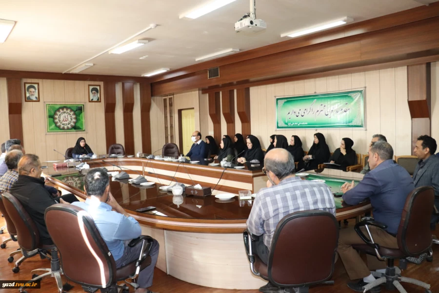 برگزاری جلسه شورای اداری کارکنان آموزشکده ملی مهارت دختران یزد - حضرت رقیه (س) در پردیس دختران امام علی (ع)
 5