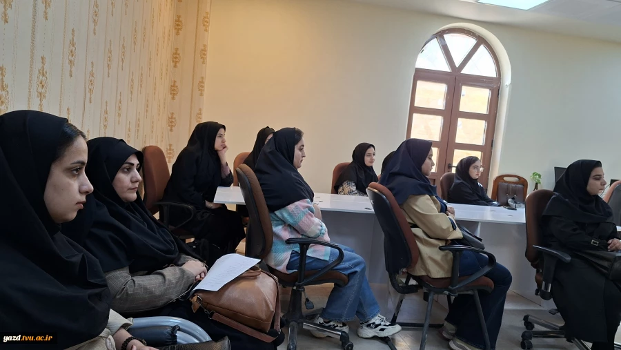 بازدید تخصصی دانشجویان رشته فناوری اطلاعات (IT)
 8