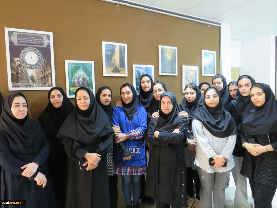 برگزاری نمایشگاه عکاسی در گرافیک در آموزشکده ملی مهارت دختران میبد 3