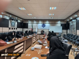 جلسه آموزشی «آشنایی با بیماری‌ها و سرطان‌های شایع در زنان» در آموزشکده ملی مهارت دختران یزد - حضرت رقیه (س) برگزار شد 2