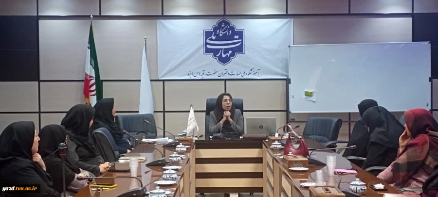 جلسه آموزشی «آشنایی با بیماری‌ها و سرطان‌های شایع در زنان» در آموزشکده ملی مهارت دختران یزد - حضرت رقیه (س) برگزار شد 4