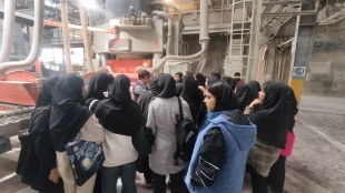 بازدید دانشجویان آموزشکده ملی مهارت دختران میبد از کارخانه کاشی ایفا سرام
 2
