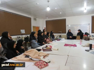 تقدیر از استاد کارآفرین به مناسب آغاز هفته کار آفرینی در آموزشکده ملی مهارت دختران میبد
 3