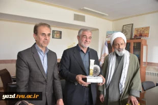 بازدید دکتر جوکار از دانشگاه ملی مهارت استان یزد و بررسی ظرفیت‌ها و چالش‌های آموزشی و مهارتی 10