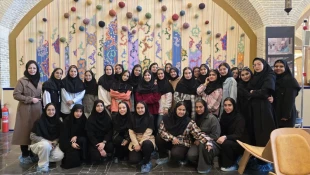 بازدید آموزشی دانشجویان رشته گرافیک آموزشکده ملی مهارت دختران یزد – حضرت رقیه (س) از موزه تار و پود
 4