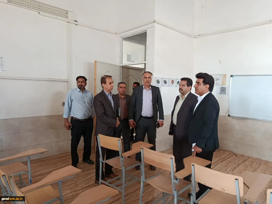 بازدید نماینده بافق در مجلس شورای اسلامی به همراه ریاست دانشگاه ملی مهارت استان یزد از آموزشکده بافق 5