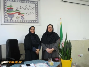 سخنرانی مهندس آسا در آموزشکده ملی مهارت دختران میبد
 5