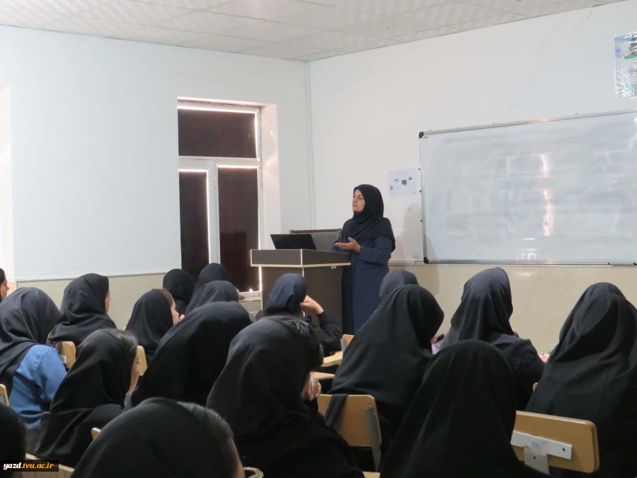 رویداد کارآفرینی: «رویاهاتو ساده کن، راهتو پیدا کن!» در آموزشکده ملی مهارت دختران میبد
 5