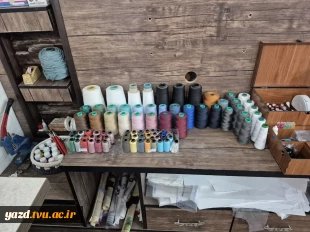 بازدید از کارگاه دانشجویان کارآفرین به مناسبت هفته کارآفرینی در آموزشکده ملی مهارت دختران میبد
 2