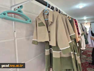 بازدید از کارگاه دانشجویان کارآفرین به مناسبت هفته کارآفرینی در آموزشکده ملی مهارت دختران میبد
 4