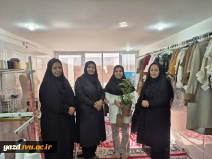 بازدید از کارگاه دانشجویان کارآفرین به مناسبت هفته کارآفرینی در آموزشکده ملی مهارت دختران میبد
 6