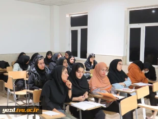 اولین جلسه هم‌اندیشی آینده‌نگری مشاغل مهارتی، در آموزشکده ملی مهارت دختران میبد
 5