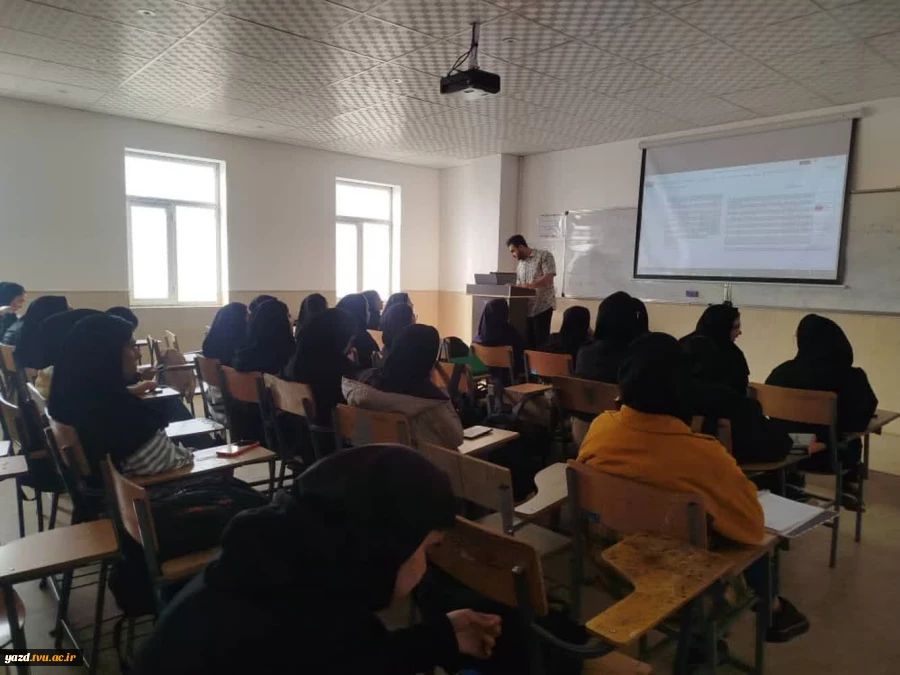 برگزاری کارگاه تخصصی مالیاتی برای دانشجویان حسابداری همزمان با هفته پژوهش
 2