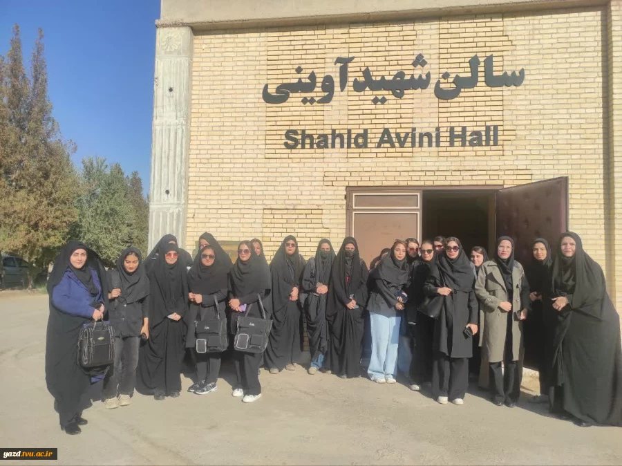 حضور پرشور دانشجویان کامپیوترآموزشکده ملی مهارت دختران میبد در همایش امنیت سایبری
 5