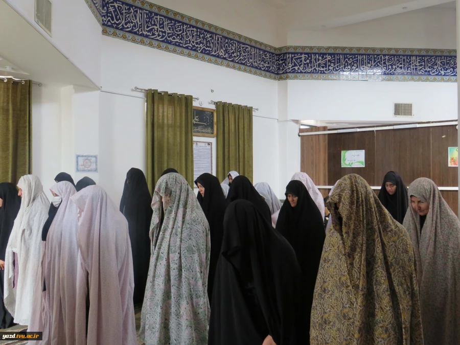 بازدید نماینده نهاد رهبری استان از آموزشکده ملی مهارت دختران میبد
 7