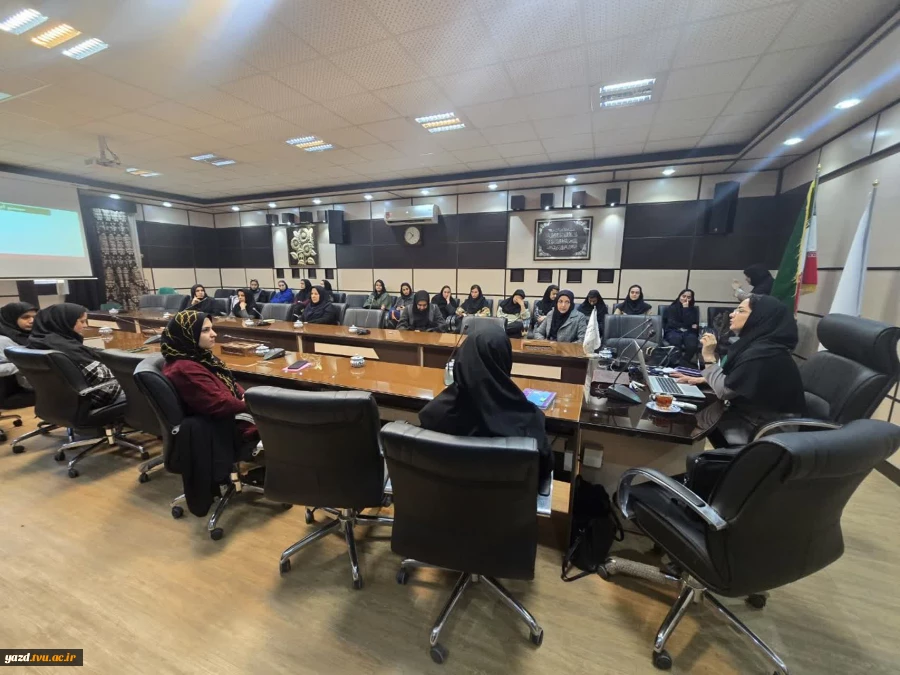 کارگاه آموزشی «آشنایی با بیماری ایدز» در آموزشکده ملی مهارت دختران یزد – حضرت رقیه (س) برگزار شد
 5