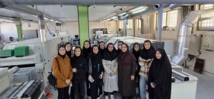 بازدید دانشجویان رشته کامپیوتر آموزشکده ملی مهارت دختران یزد – حضرت رقیه (س) از شرکت جهان الکترونیک یزد
 3