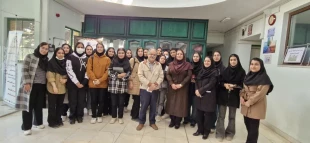 بازدید دانشجویان رشته کامپیوتر آموزشکده ملی مهارت دختران یزد – حضرت رقیه (س) از شرکت جهان الکترونیک یزد
 4