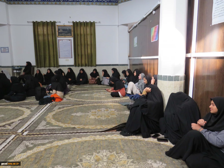 برنامه عزاداری وفات حضرت ام‌البنین(س) به همت واحد فرهنگی آموزشکده ملی مهارت دختران میبد
 6