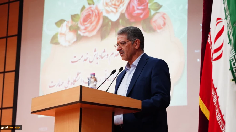 دکتر زمانی در جشن روز دانشجو دانشگاه ملی مهارت واحد استانی یزد:

روز دانشجو نماد بیداری، مسئولیت‌پذیری و مطالبه‌گری قانونمند دانشجویان است 11