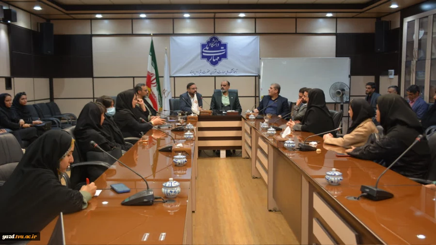 میزبانی دانشجویان آموزشکده ملی مهارت دختران یزد - حضرت رقیه(س) از معاون اداری و مالی دانشگاه ملی مهارت در آیین روز دانشجو 4