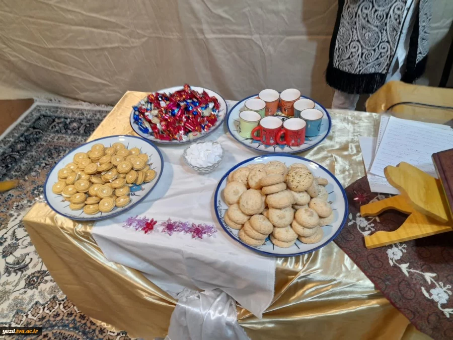 برگزاری جشن میلاد حضرت زهرا سلام الله علیها در خوابگاه شقایق آموزشکده ملی مهارت دختران میبد
 4