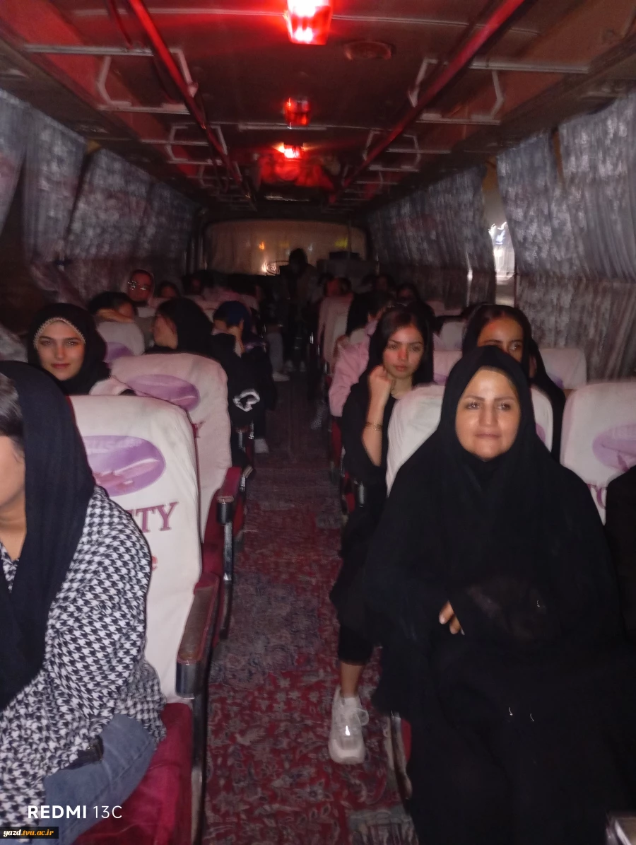 برگزاری برنامه فرهنگی–تفریحی ویژه دانشجویان خوابگاه شقایق آموزشکده ملی مهارت دختران میبد به مناسبت روز دانشجو 3