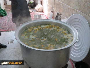 آش متبرک فاطمی؛ پیشکشی از مهر همکاران به نام حضرت زهرا (س) در آموزشکده ملی مهارت دختران میبد
 2