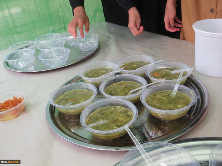 آش متبرک فاطمی؛ پیشکشی از مهر همکاران به نام حضرت زهرا (س) در آموزشکده ملی مهارت دختران میبد
 5