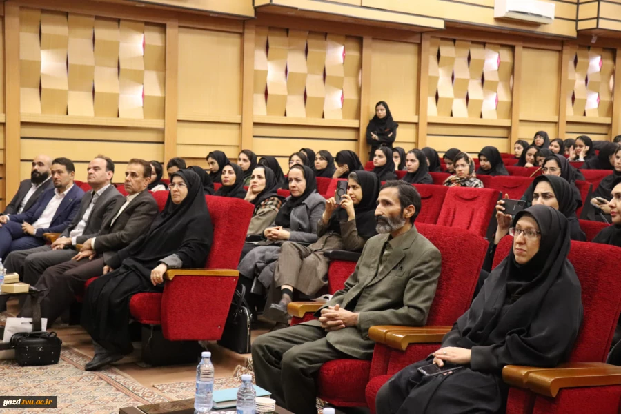 برگزاری مراسم بزرگداشت روز حسابدار به همت انجمن علمی آموزشکده ملی مهارت دختران یزد
 4