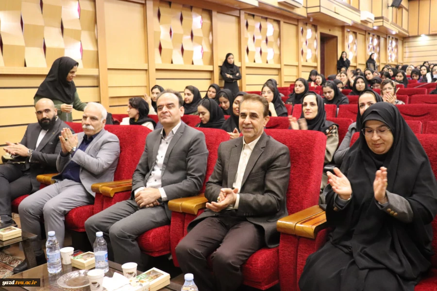 برگزاری مراسم بزرگداشت روز حسابدار به همت انجمن علمی آموزشکده ملی مهارت دختران یزد
 5