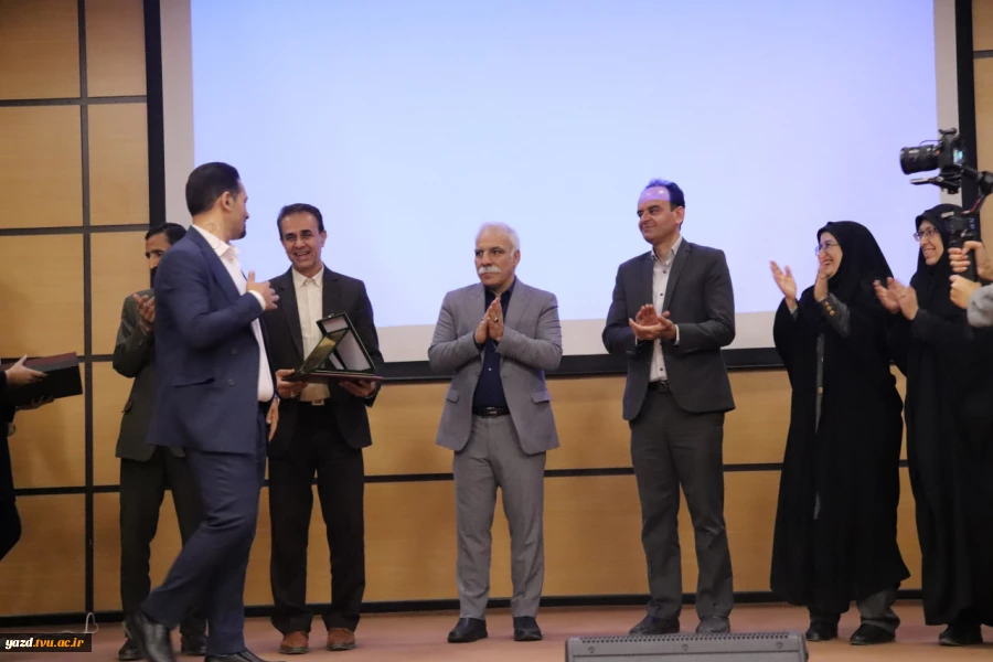 برگزاری مراسم بزرگداشت روز حسابدار به همت انجمن علمی آموزشکده ملی مهارت دختران یزد
 11