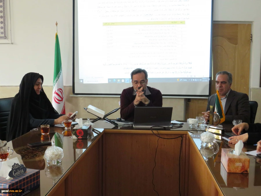 برگزاری جلسه تخصصی آموزشی با حضور دکتر امیدپناه ودکتر عمرانی در آموزشکده ملی مهارت دختران میبد
 2