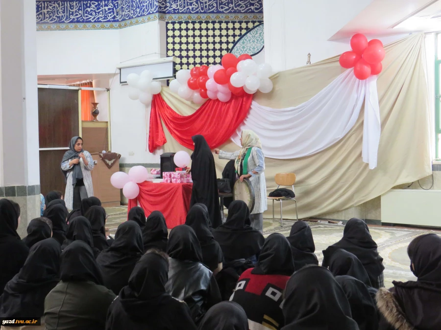 جشن پرشکوه روز دانشجو؛ تلفیقی از آیین، نشاط و پیوند دانشجویی
 2