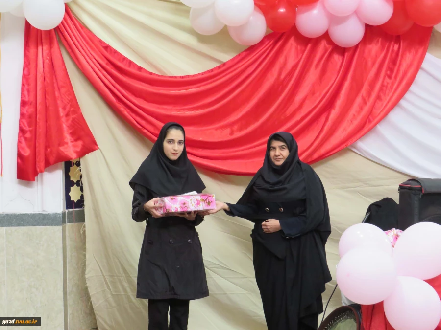 جشن پرشکوه روز دانشجو؛ تلفیقی از آیین، نشاط و پیوند دانشجویی
 5