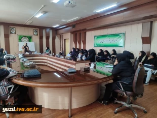 برگزاری برنامۀ «دوشنبه‌های سینمایی» با نمایش فیلم «بیبدن» در پردیس دختران امام علی (ع)
 3