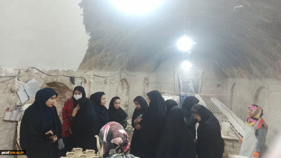 بازدید عملیاتی دانشجویان سرامیک از شرکت چینی مروارید: پنجره‌ای به دنیای صنعت
 2
