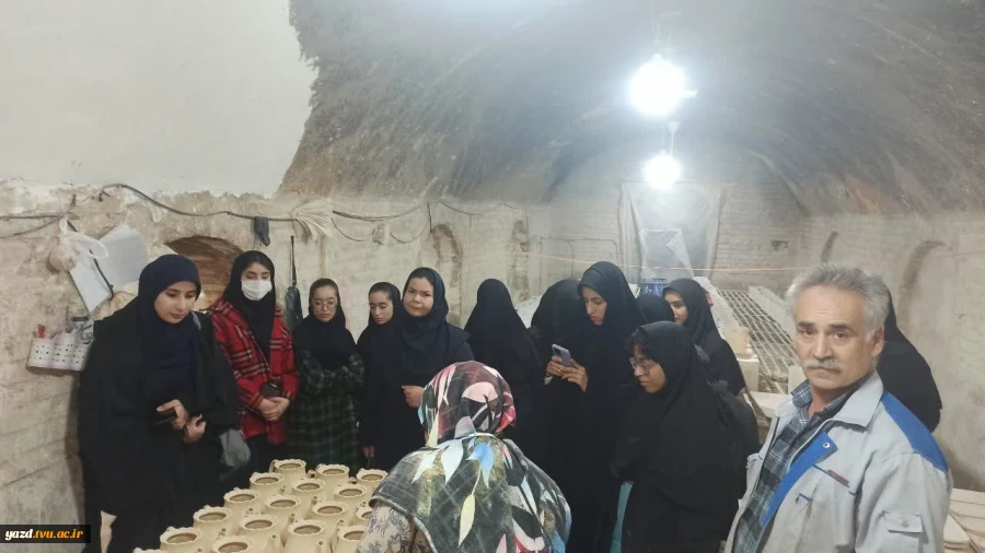 بازدید عملیاتی دانشجویان سرامیک از شرکت چینی مروارید: پنجره‌ای به دنیای صنعت
 2