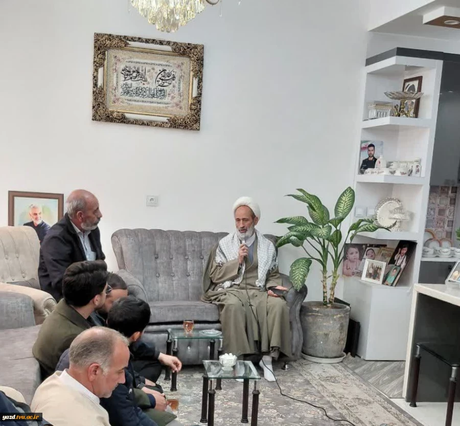 دیدار مسئولین دانشگاه ملی مهارت استان یزد با خانواده شهید رحیمی 3