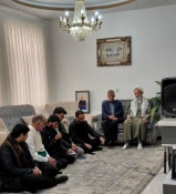 دیدار مسئولین دانشگاه ملی مهارت استان یزد با خانواده شهید رحیمی 4