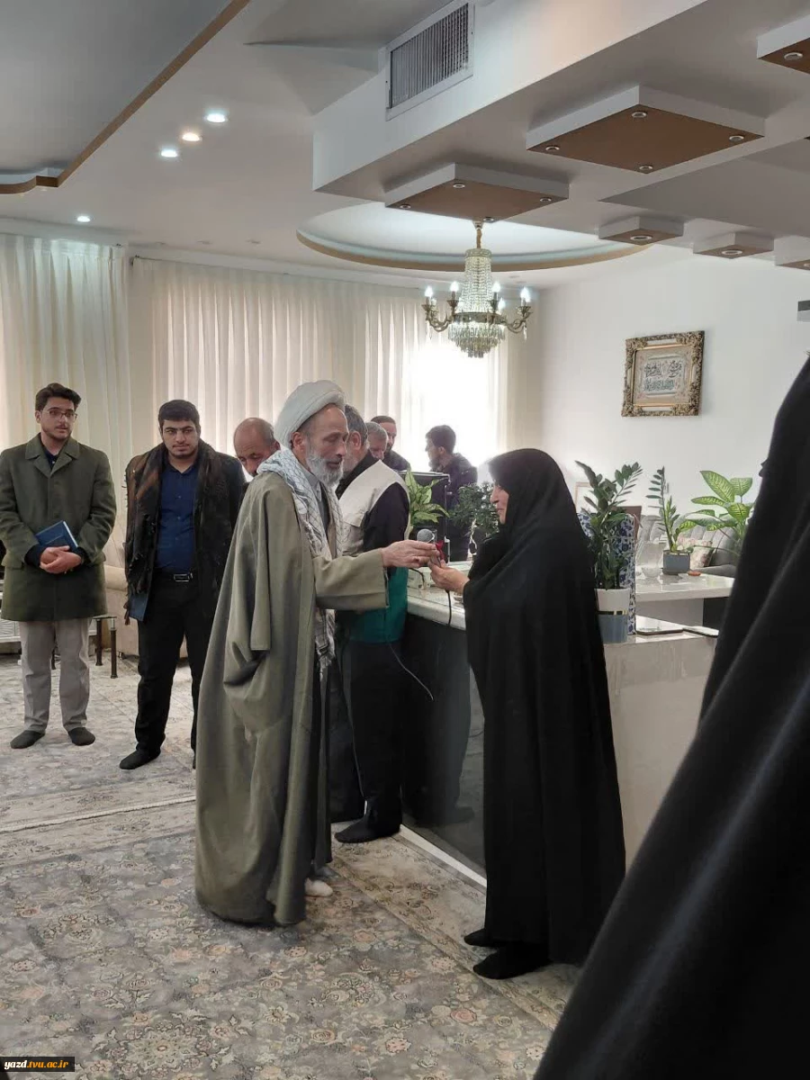 دیدار مسئولین دانشگاه ملی مهارت استان یزد با خانواده شهید رحیمی 5