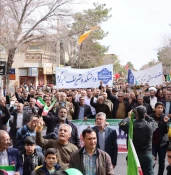 حضور کارکنان، اساتید و دانشجویان دانشکده ملی مهارت شریف ابرکوه در راهپیمایی ۲۲ بهمن 3