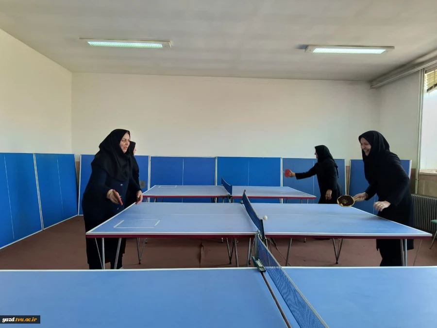 برگزاری برنامه ورزشی ویژه همکاران آموزشکده ملی مهارت دختران حضرت یزد همزمان با دهه مبارک فجر
 2
