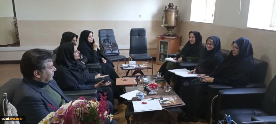 بررسی درخواست‌های انتقالی و میهمان دانشجویان در نشست مدیران گروه آموزشکده ملی مهارت دختران یزد
 2