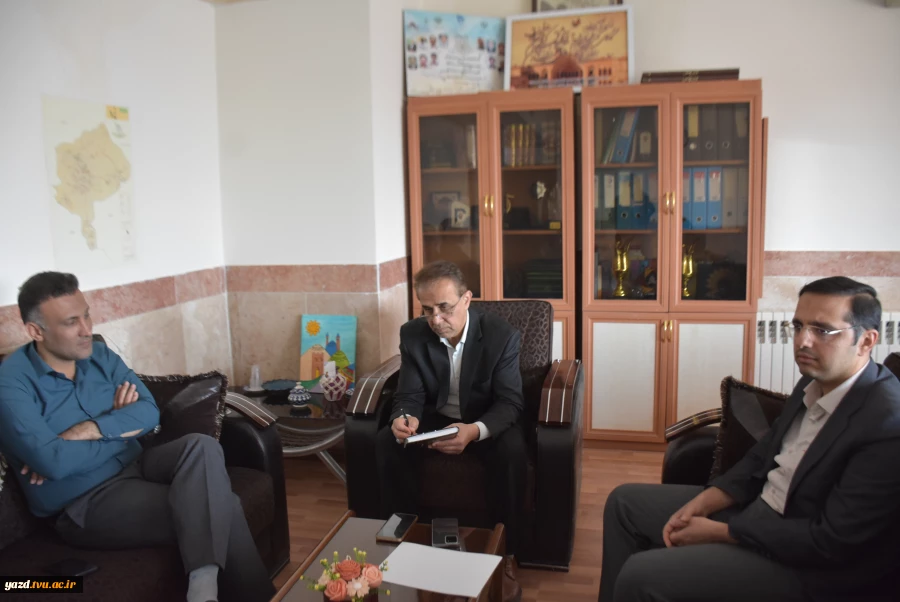 برگزاری جلسه نظارت وارزیابی و تضمین کیفیت دانشگاه  3
