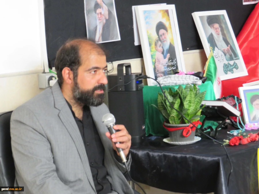 مراسم بزرگداشت و خونخواهی رهبر شهید، نماد استقامت و شجاعت ملت در آموزشکده ملی مهارت دختران میبد
 2