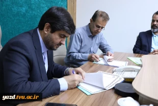 امضای تفاهم‌نامه همکاری مشترک دانشگاه ملی مهارت یزد و شهرداری یزد 5