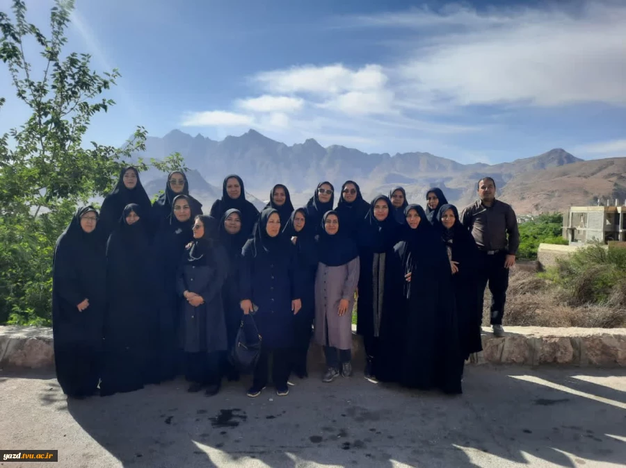طبیعت‌گردی کارکنان آموزشکده ملی مهارت دختران یزد به مناسبت روز معلم
 5
