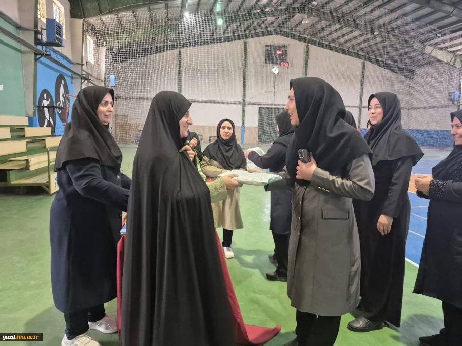 برگزاری مسابقات ورزشی آمادگی جسمانی و دارت ویژه کارکنان آموزشکده ملی مهارت دختران یزد به مناسبت هفته معلم
 6